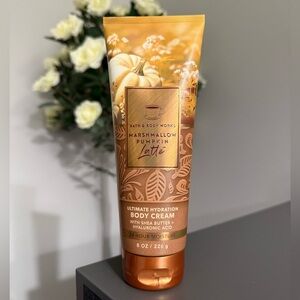 BBW Marshmallow Pumpkin Latte Ultimate Hydration Body Cream